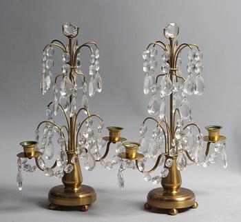 BORDSLYSTRAR, ett par, gustaviansk stil, 1900-talets andra hälft.