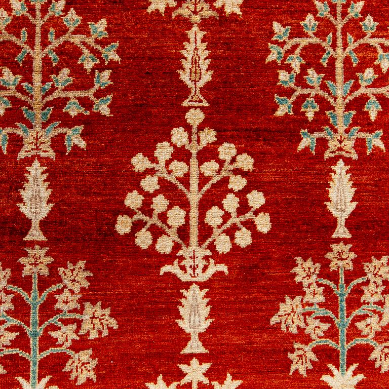 Carpet, oriental, approx. 250 x 175 cm.