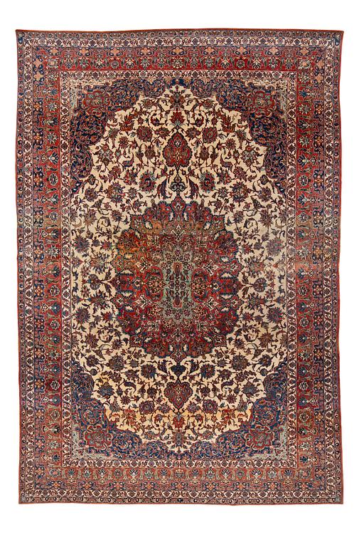 A carpet, semi-antique Esfahan, ca 375 x 252 cm.