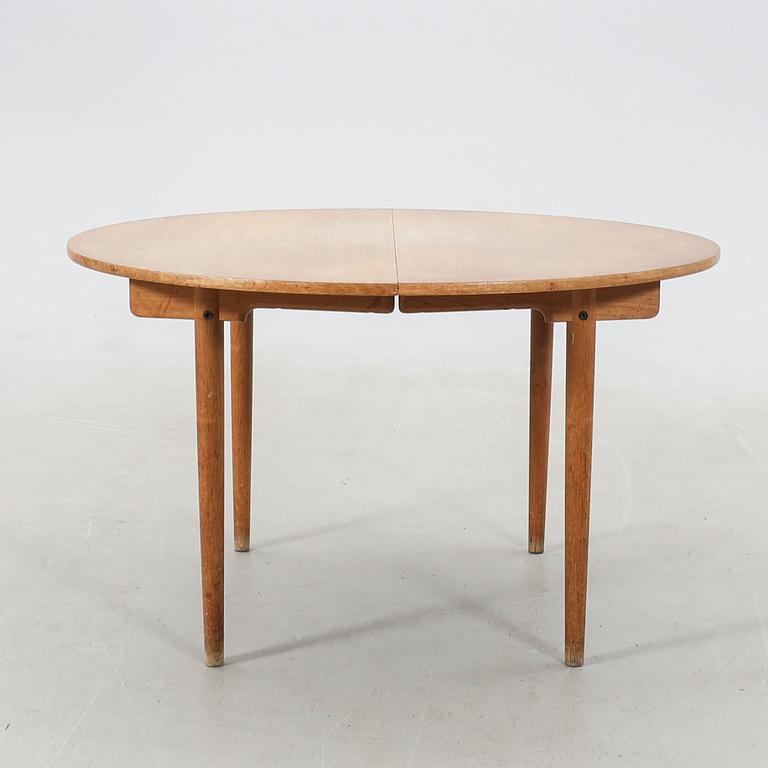 Hans J Wegner, matbord, modell CH 339, Andr Tuck Danmark.