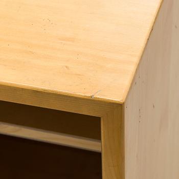 Aino Aalto, skåp, modell 217, Artek, 1900-talets slut.