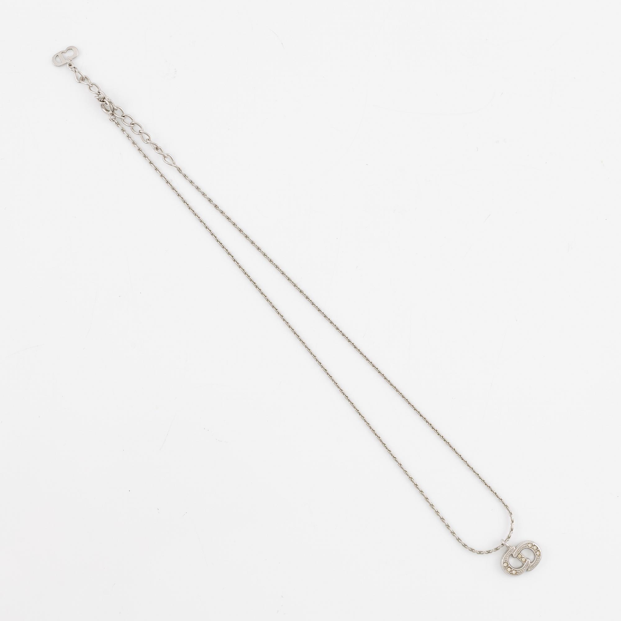 Christian Dior, örhängen, ett par och collier med hänge.