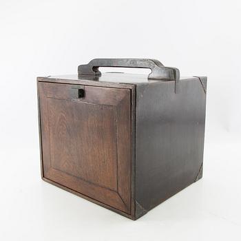 Medicinlåda Kina Qing dynasti 1900-tal eller äldre.