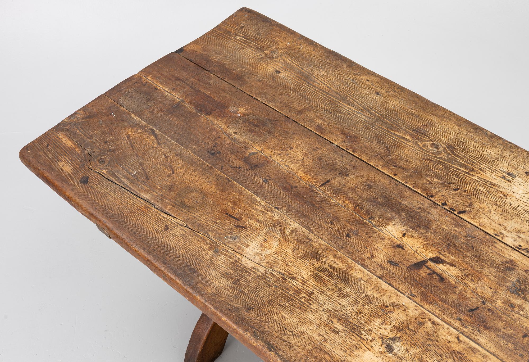 A pine table, 19th century.