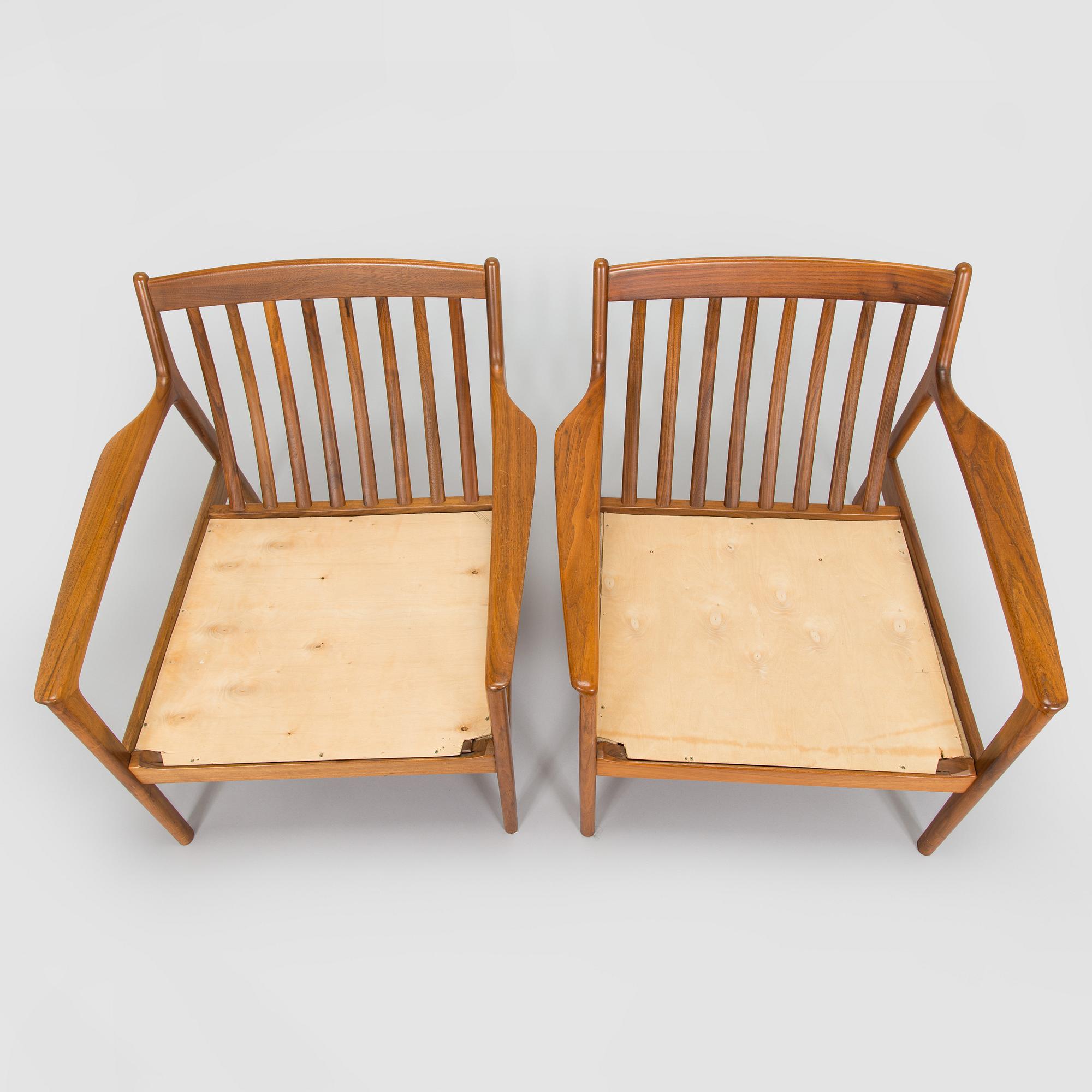 Folke Ohlsson, a pair of armchairs 'USA 75' Dux.