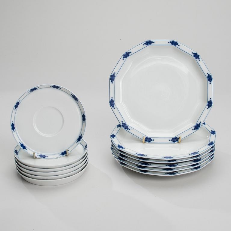 TAPIO WIRKKALA, KAFFESERVIS, 17 delar, porslin, "Corinth" Rosenthal Studio-linie 1979-80.