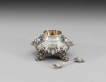A RUSSIAN SILVER SALT AND SPOON, Makers mark of Alexander Lubavin, St. Petersburg 1893-1917.