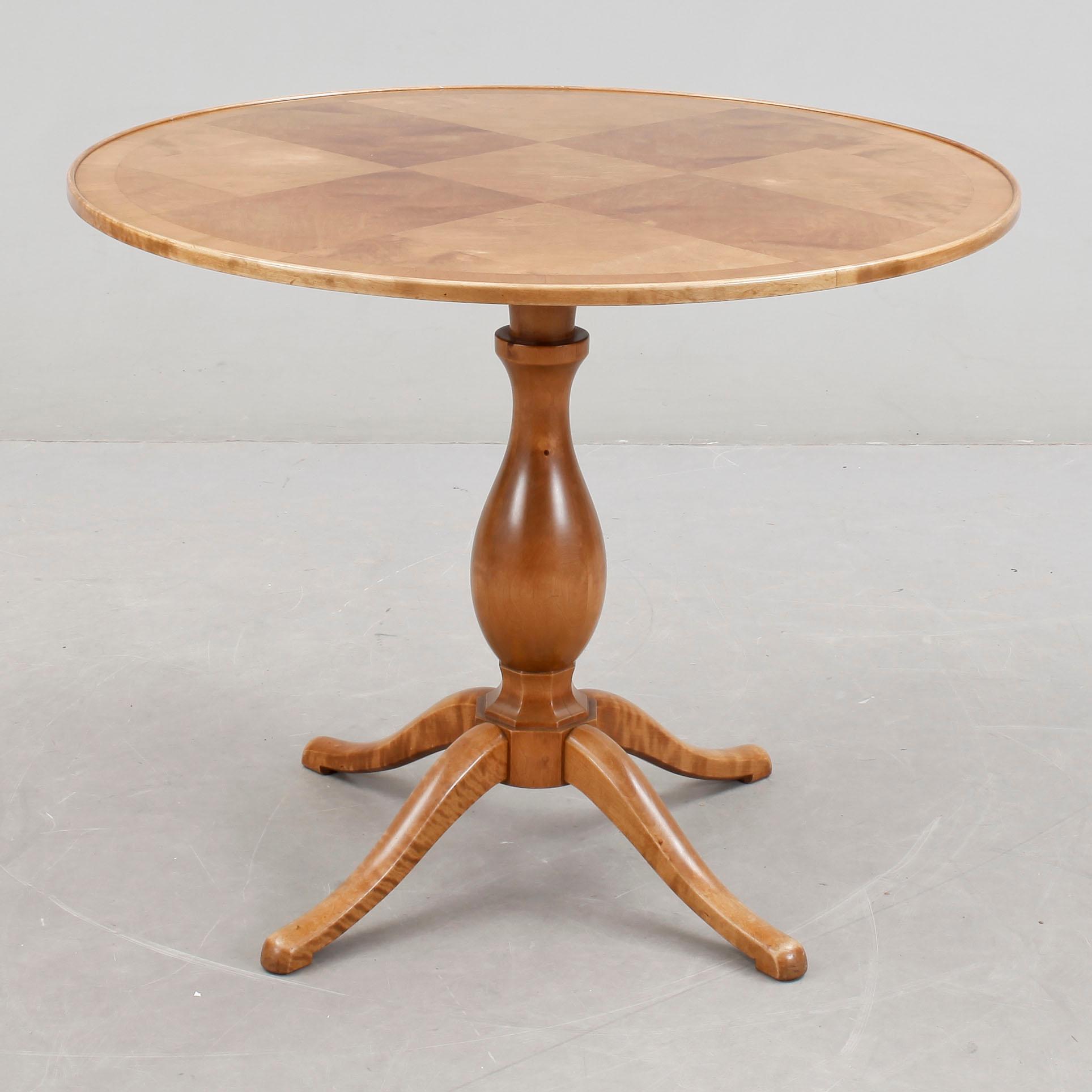 SALONGSMÖBLEMANG, 8 delar, Carl Malmsten,Nordiska Kompaniet, modell "Haga", 1900-talets första hälft.