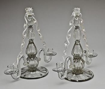 KANDELABRAR, ett par, glas, Strömbergshyttan, 1930/40-tal.