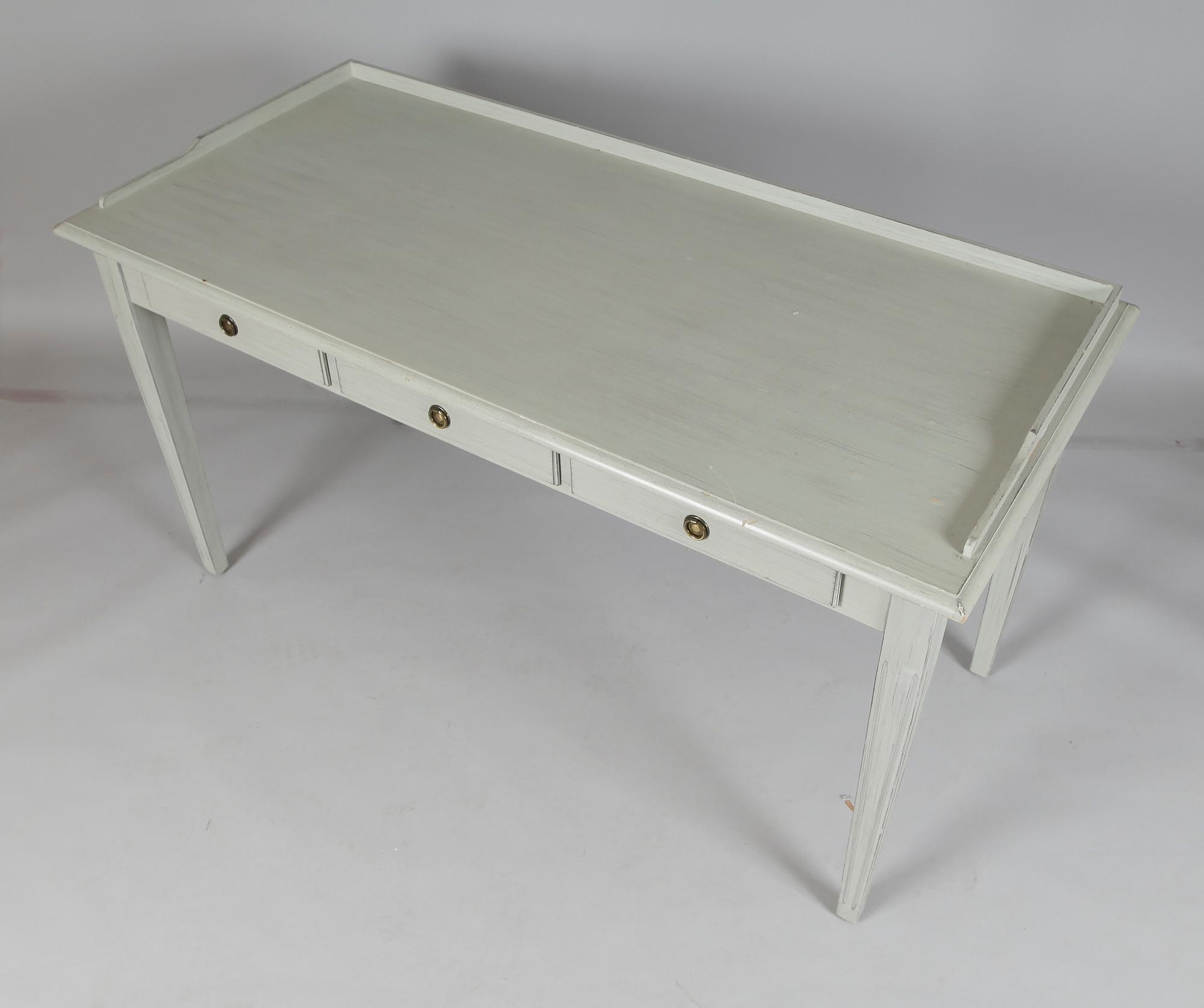 SKRIVBORD, gustaviansk stil, 1900-talets andra hälft.