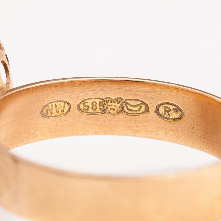 LIISA VITALI, SORMUS "Leppäkerttu", 14K kultaa, Westerback, Helsinki 1970.