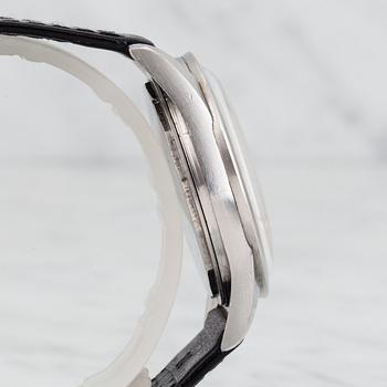 UNIVERSAL GENÈVE, Polerouter super, (SWISS T), armbandsur, 35,5 mm,