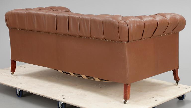 SOFFA, av Chesterfieldmodell, 1920/30-tal.