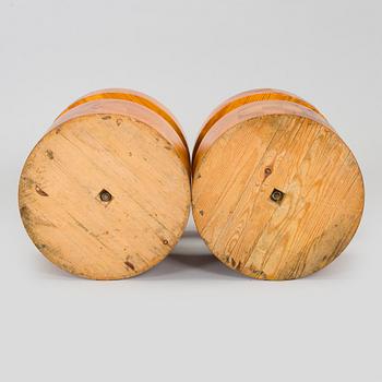 Bord och pallar, 2 st 1960/1970-tal.