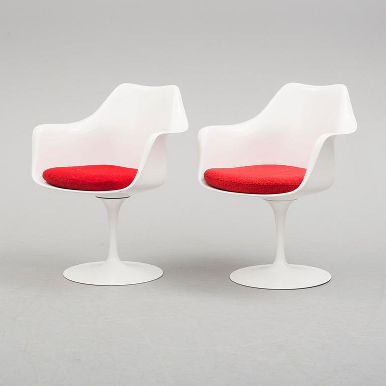 EERO SAARINEN, 6 st "Tulip", karmstolar, Knoll International, modellen formgiven 1956.