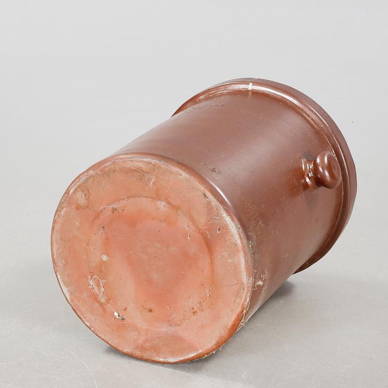 KÄRL/YTTERFODER, stengods, Höganäs, 1900-tal.