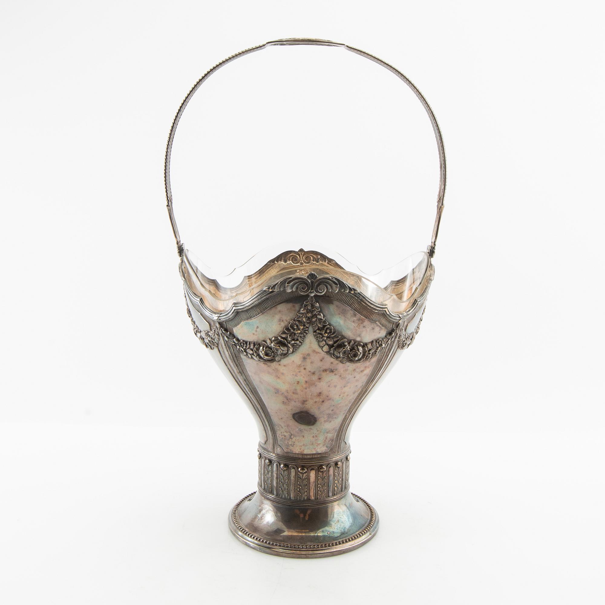 Skål med hänkel Jugend 1900-alets början nysilver.