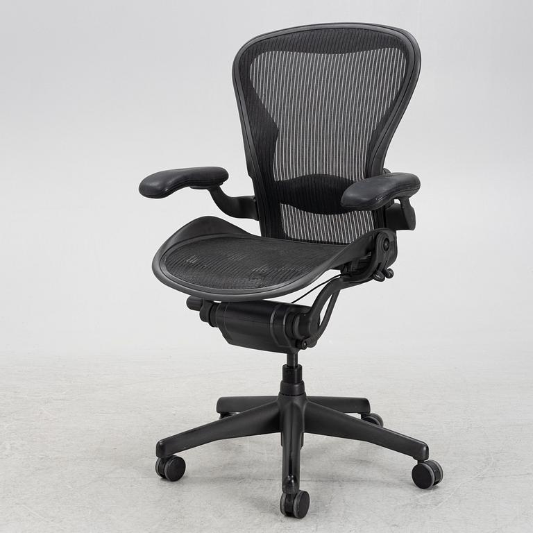 Don Chadwick/Bill Stump, skrivbordsstol, "Aeron", Herman Miller.