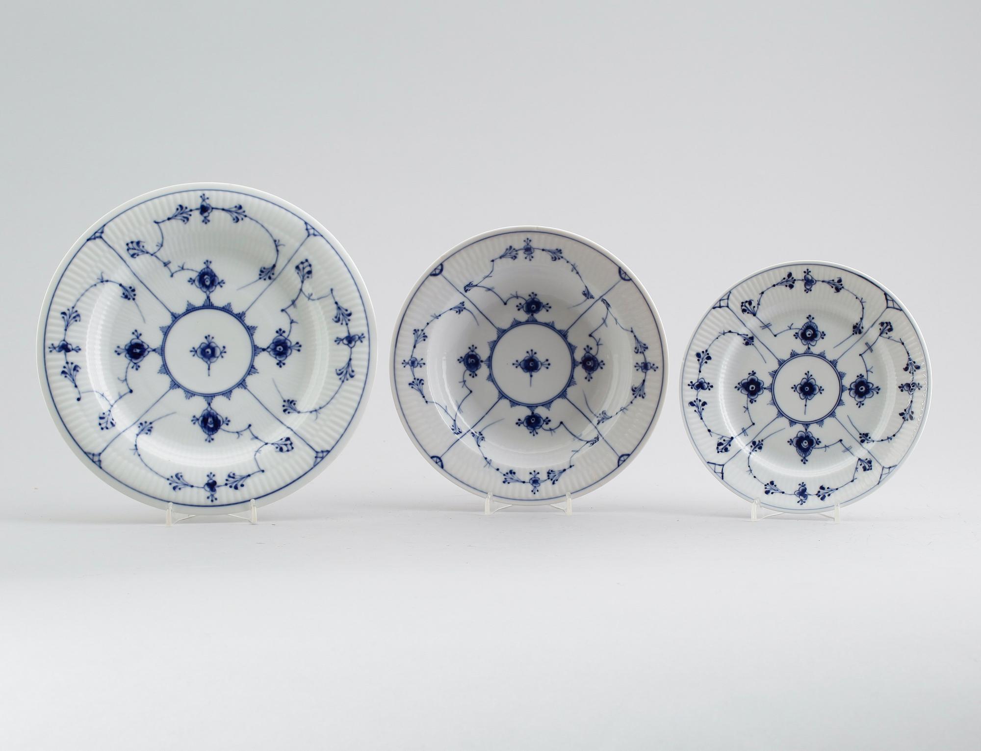 SERVISPORSLIN, 28 delar, Kunglig Dansk, 1900-tal.