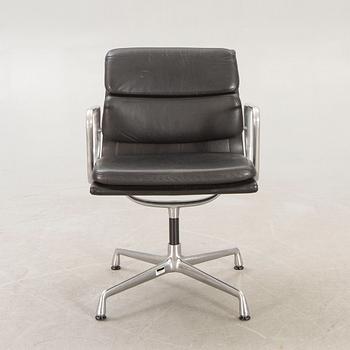 Charles & Ray Eames, Desk Chair, "EA 207 Soft Pad Chair", Vitra.