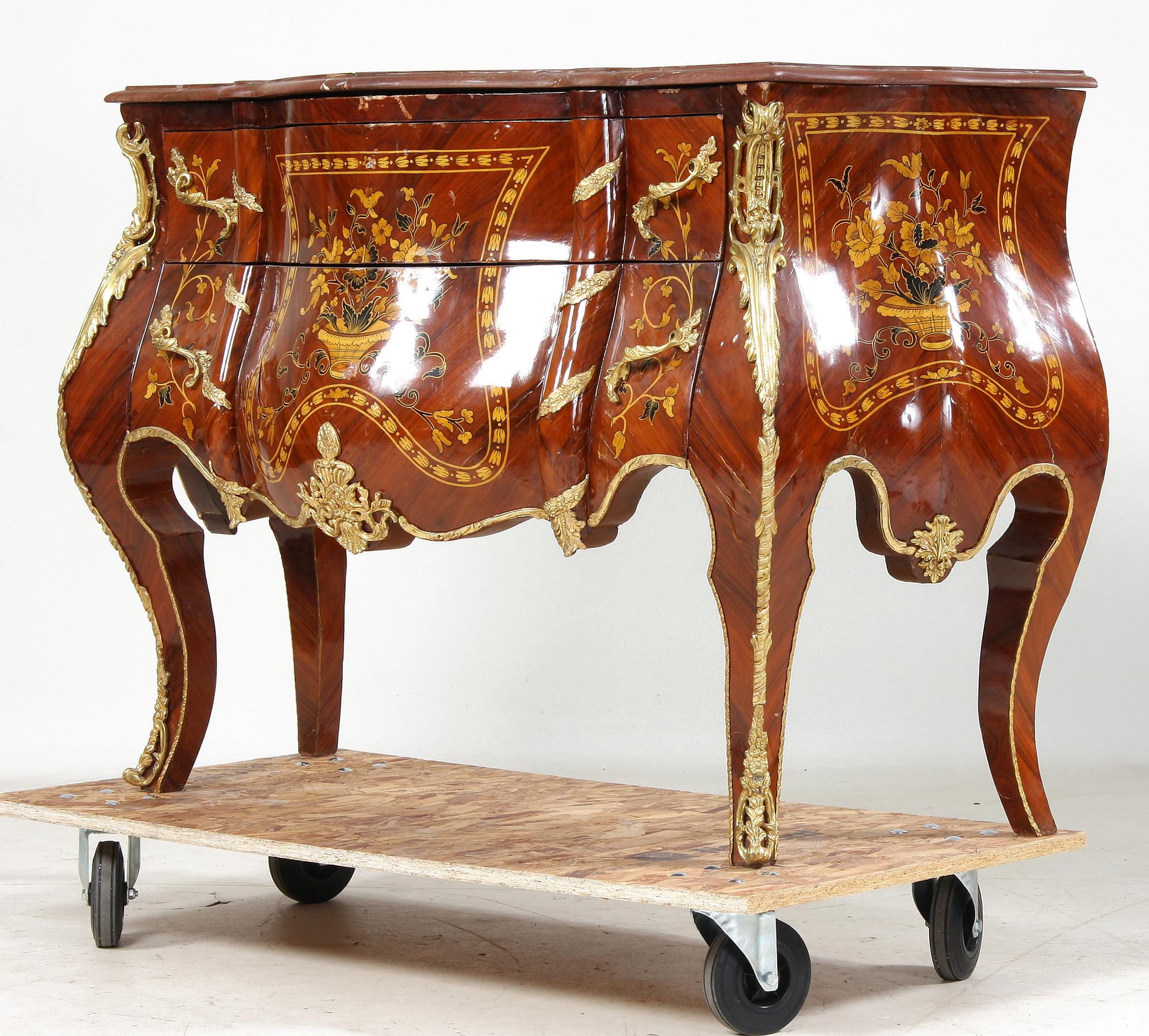 BYRÅ, Louis XV-stil, 1900/2000-tal.