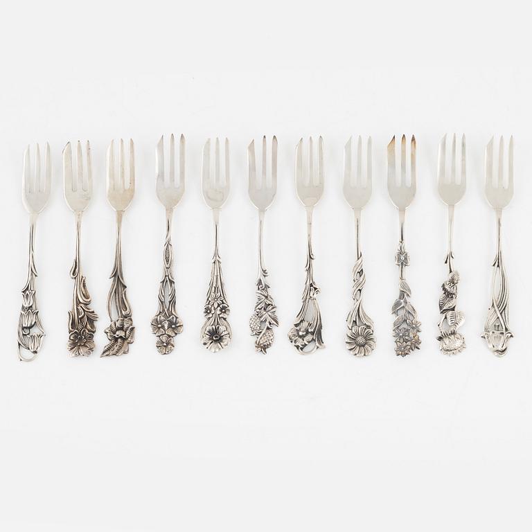 A 38-piece Swedish silver cutlery, 'Svenska floran', predominantly GEWE, Malmö, including pieces from 1981.