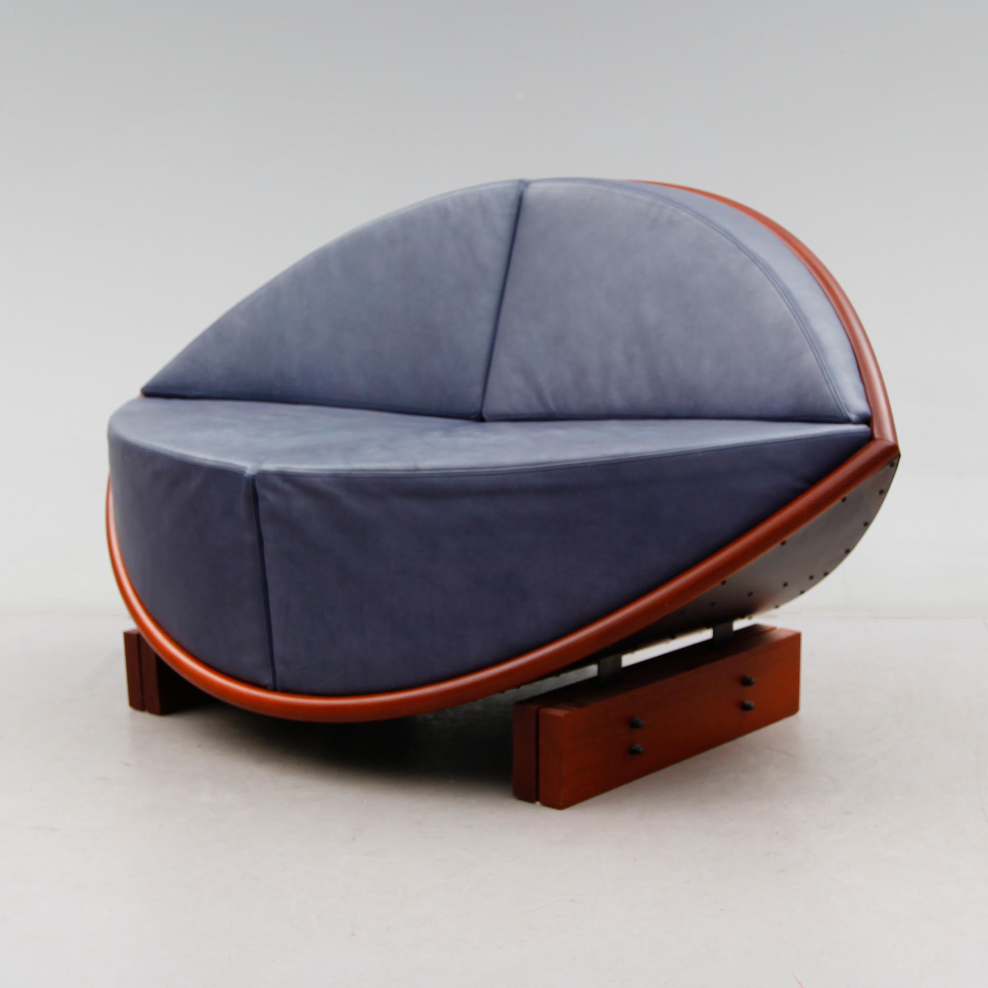 SOFFA, "Keflavik", Sigurdur Gustafsson, Källemo AB, 2000-tal, signerad o numrerad 11/99.