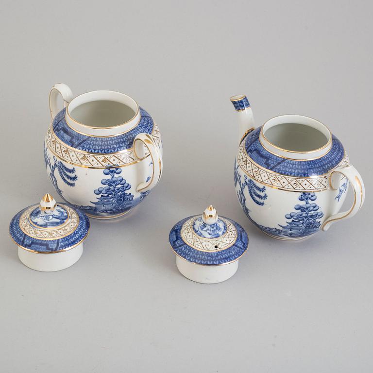 A part dinner and tea earthenware service, 'Real old Willow', Booths, England, first half of the 20th century (117 ps).