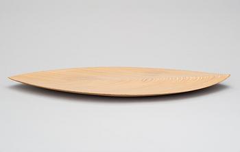 TAPIO WIRKKALA, A PLYWOOD DISH. Signed TW. 1950s.