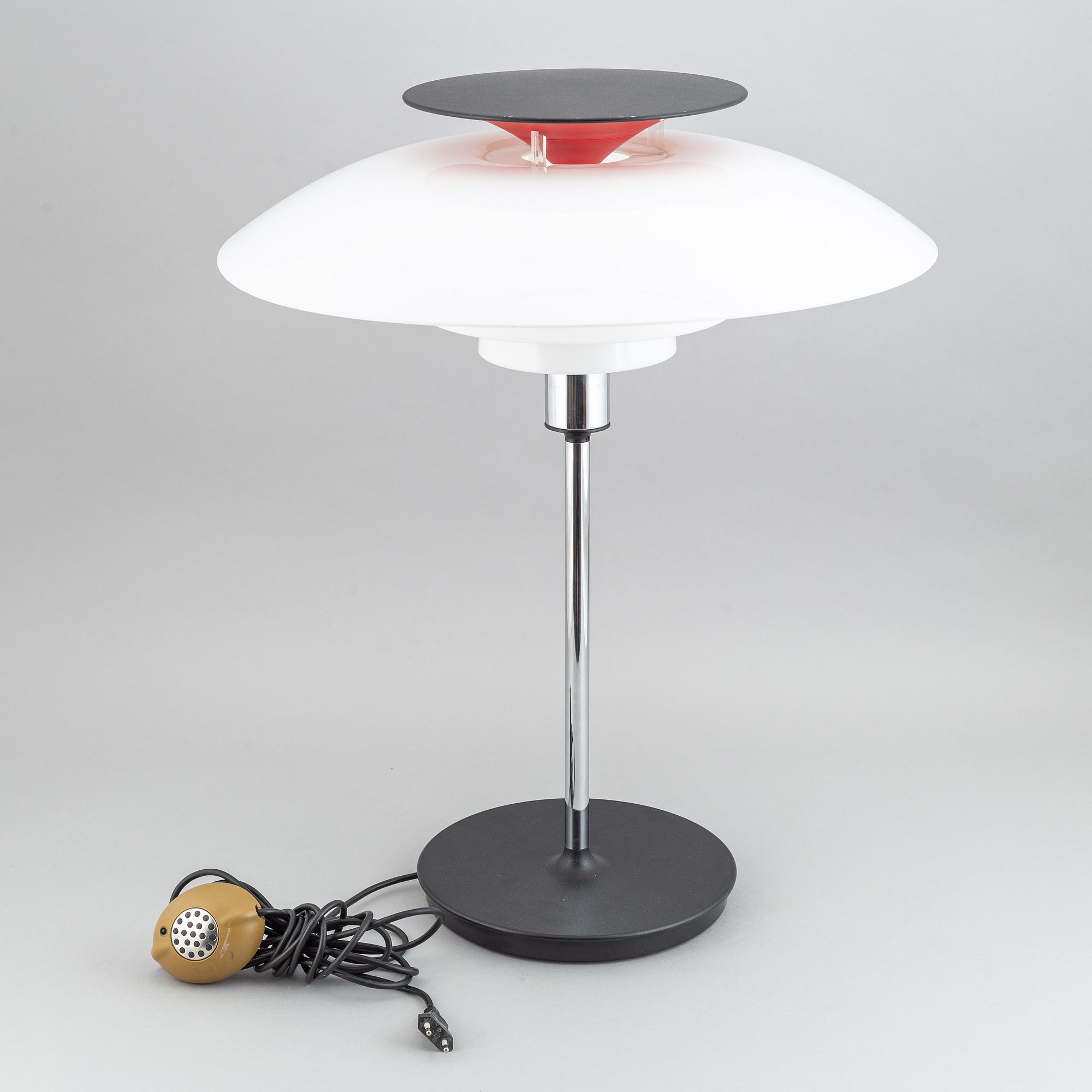 Poul Henningsen, table lamp, "PH 80", Louis Poulsen, Denmark.