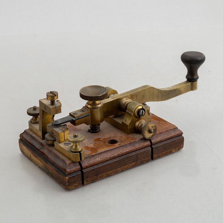 A telegraph from LM Ericsson and a telegraph key from Lindholm & Wikström, early 20th Century.