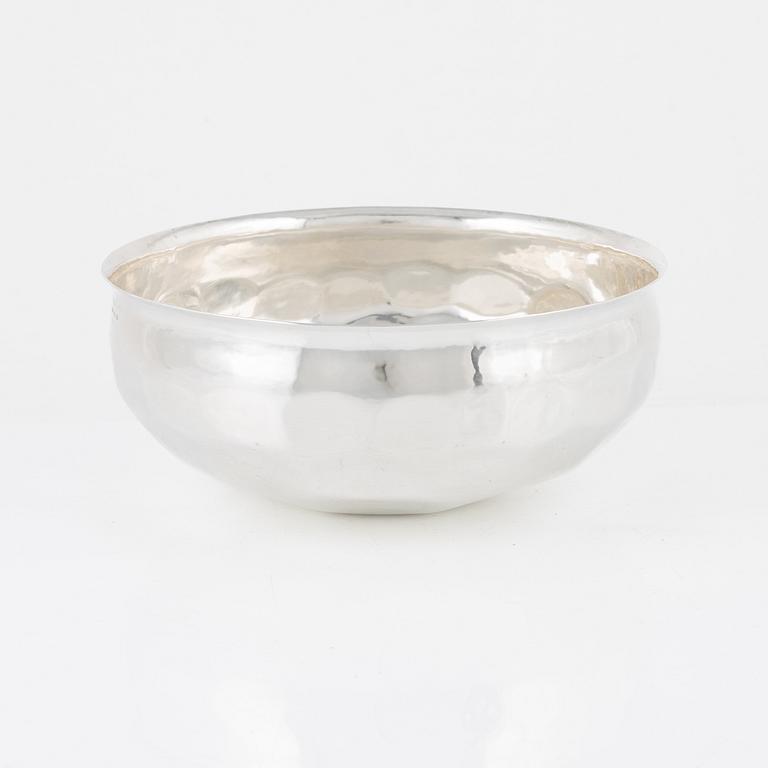 Bengt Liljedahl, a silver bowl, Stockholm 1965, signed and numbered 5/15.