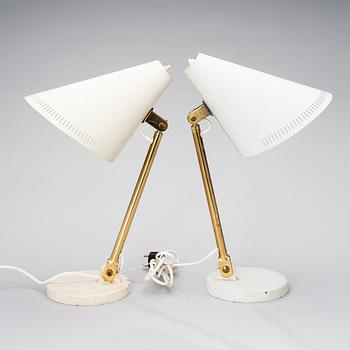 A PAIR OF DESK LAMPS. Model 9222.