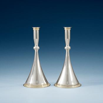 660. A pair of Wiwen Nilsson sterling candlesticks, Lund 1964.