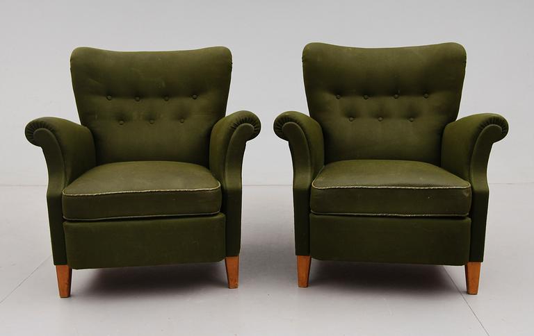 FÅTÖLJER, 1 par, 1900-talets mitt.