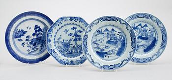 TALLRIKAR, 4 st, porslin, Kina, sekelskiftet 1800.