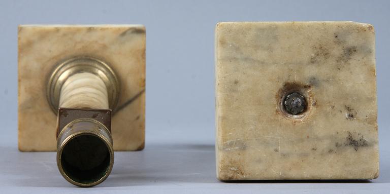 LJUSSTAKAR, ett par, sengustavianska, 1800-tal.