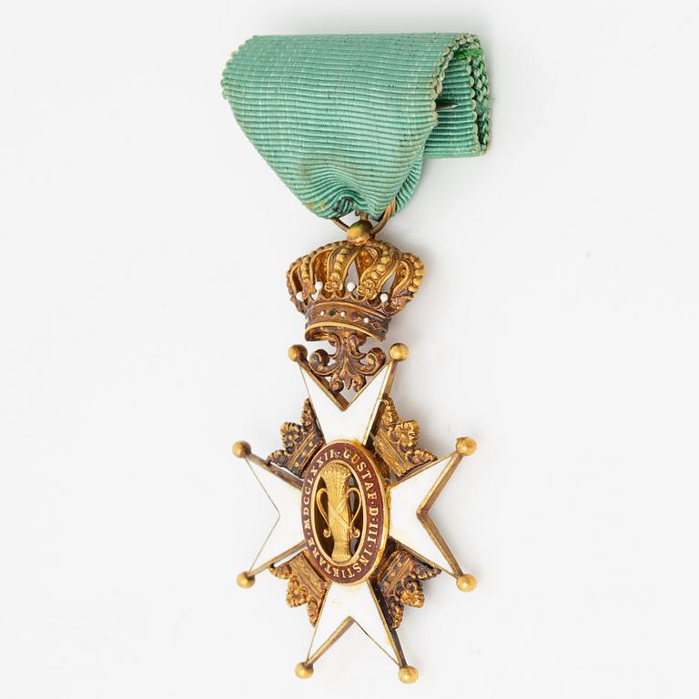 The Order of Vasa, knight's insignia, 18K gold and enamel, C.F. Carlman, in case.