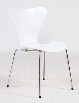 STOL, "Sjuan", Arne Jacobsen för Fritz Hansen.