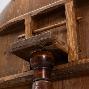 Pedestal table, 19th century.