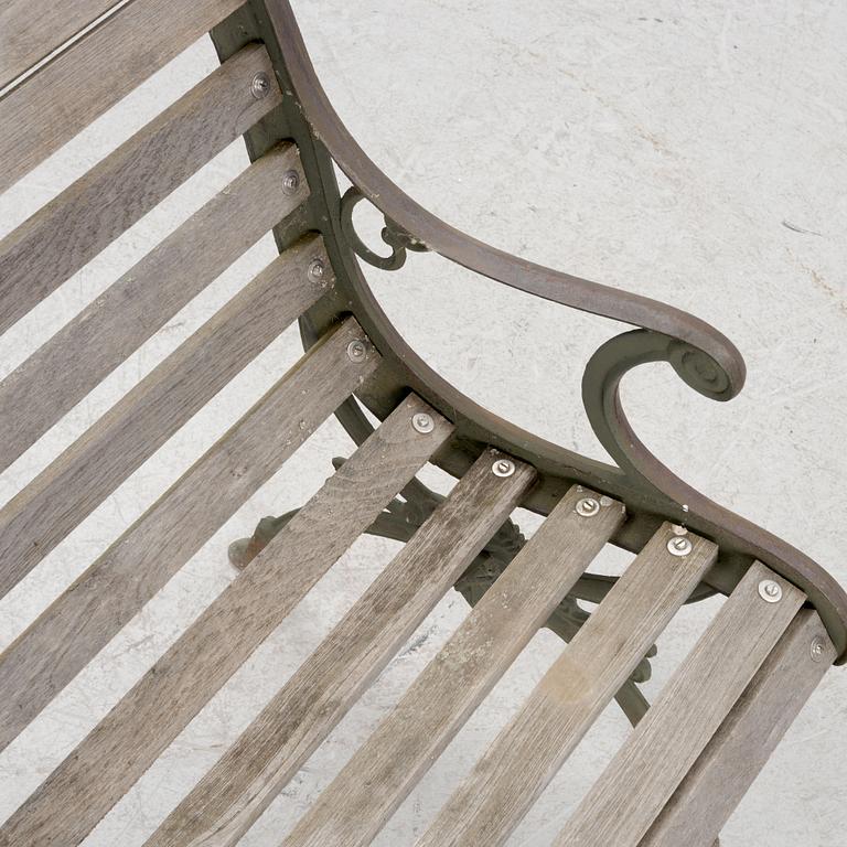 A cast-iron frame garden chair, 20th century.