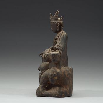 SITTANDE GUANYIN,  kopparlegering. Möjligen Mingdynastin, (1368-1644).