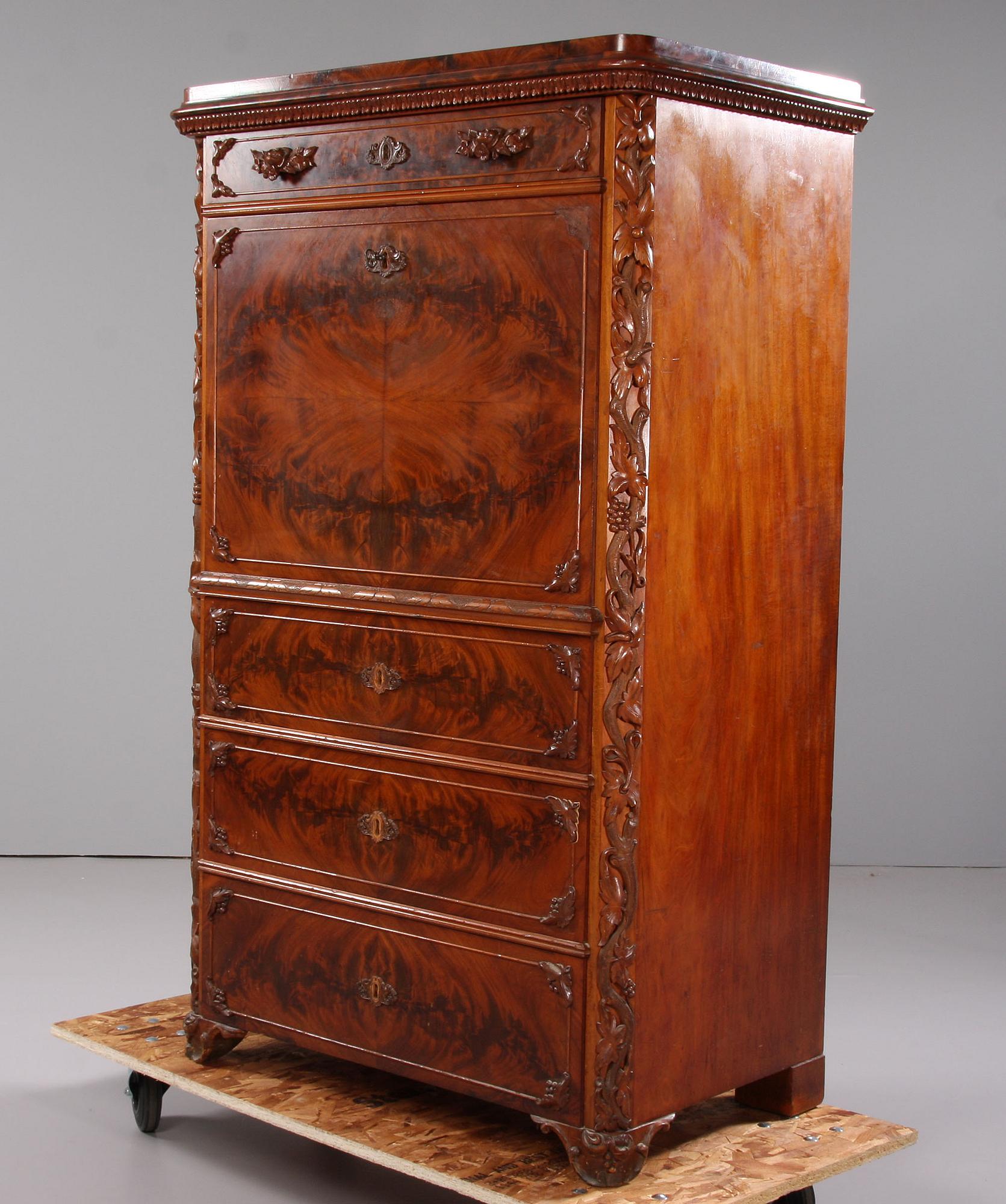 CHIFFONJE, nyrokoko, 1800-tal.