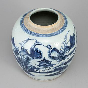 A blue and white jar, Qing dynasty, 19th century.