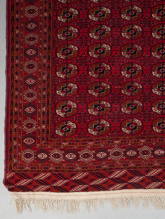 MATTA, Tekke, antik, 1900-talets första hälft. 176x133.