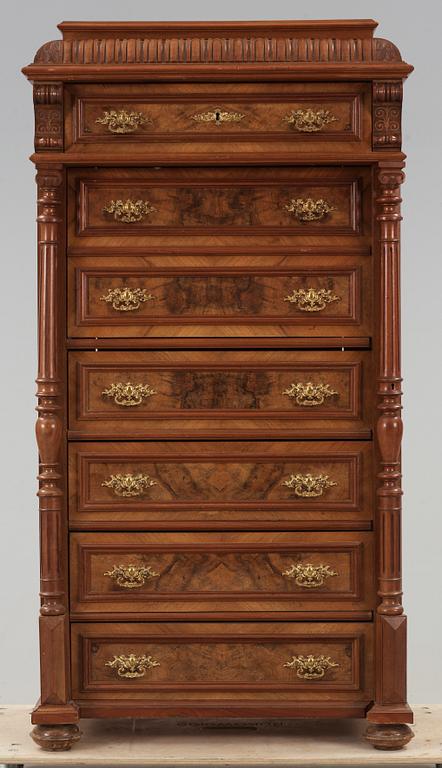 HERRBYRÅ, nyrenässans, 1800-talets slut.