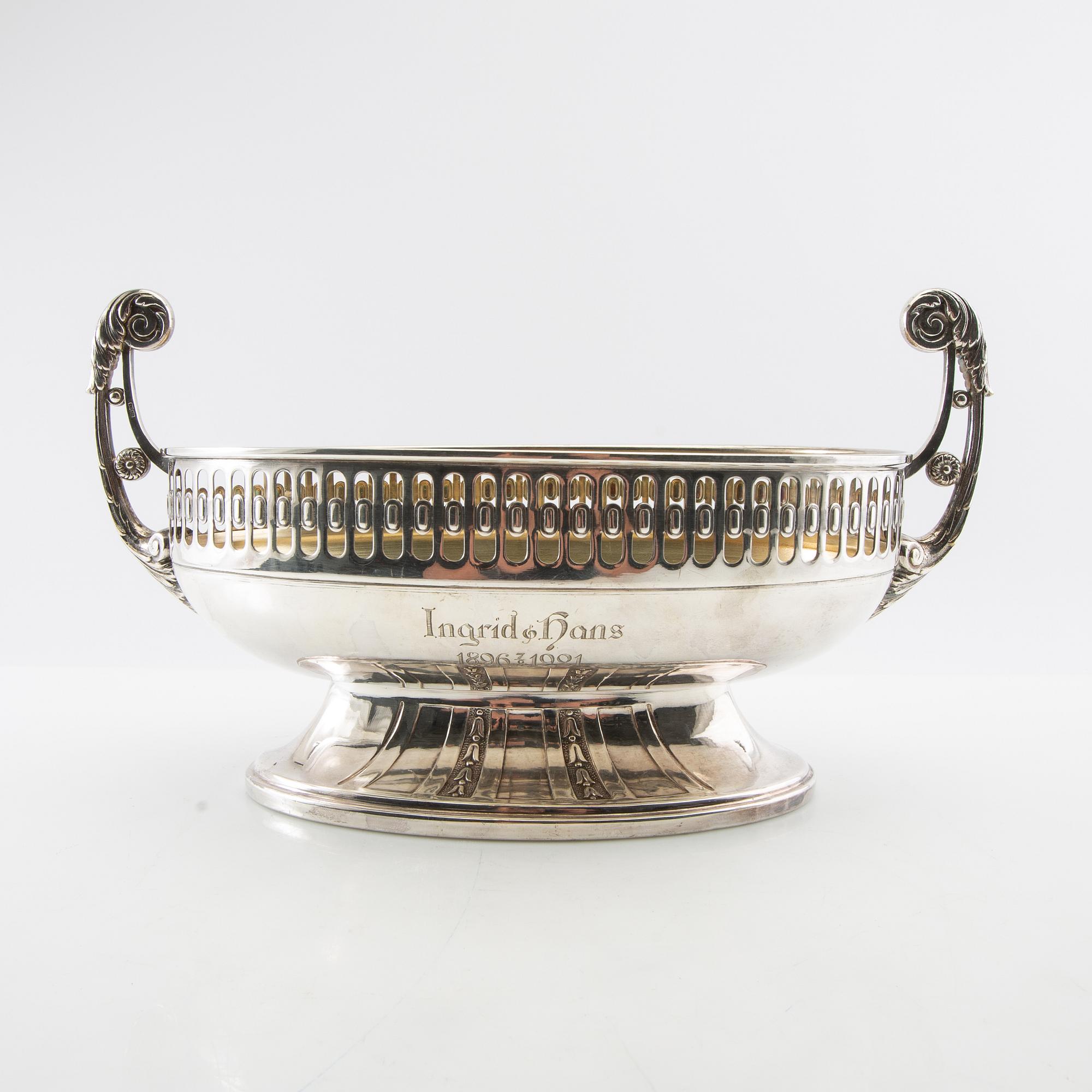 Jardinière, 1920s, silver plate.
