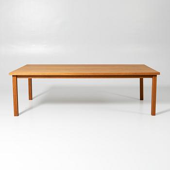 Dining table, 21st century.
