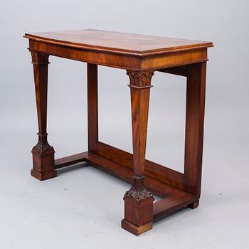 SPEGEL och KONSOLBORD, biedermeier, 1800-talets mitt.