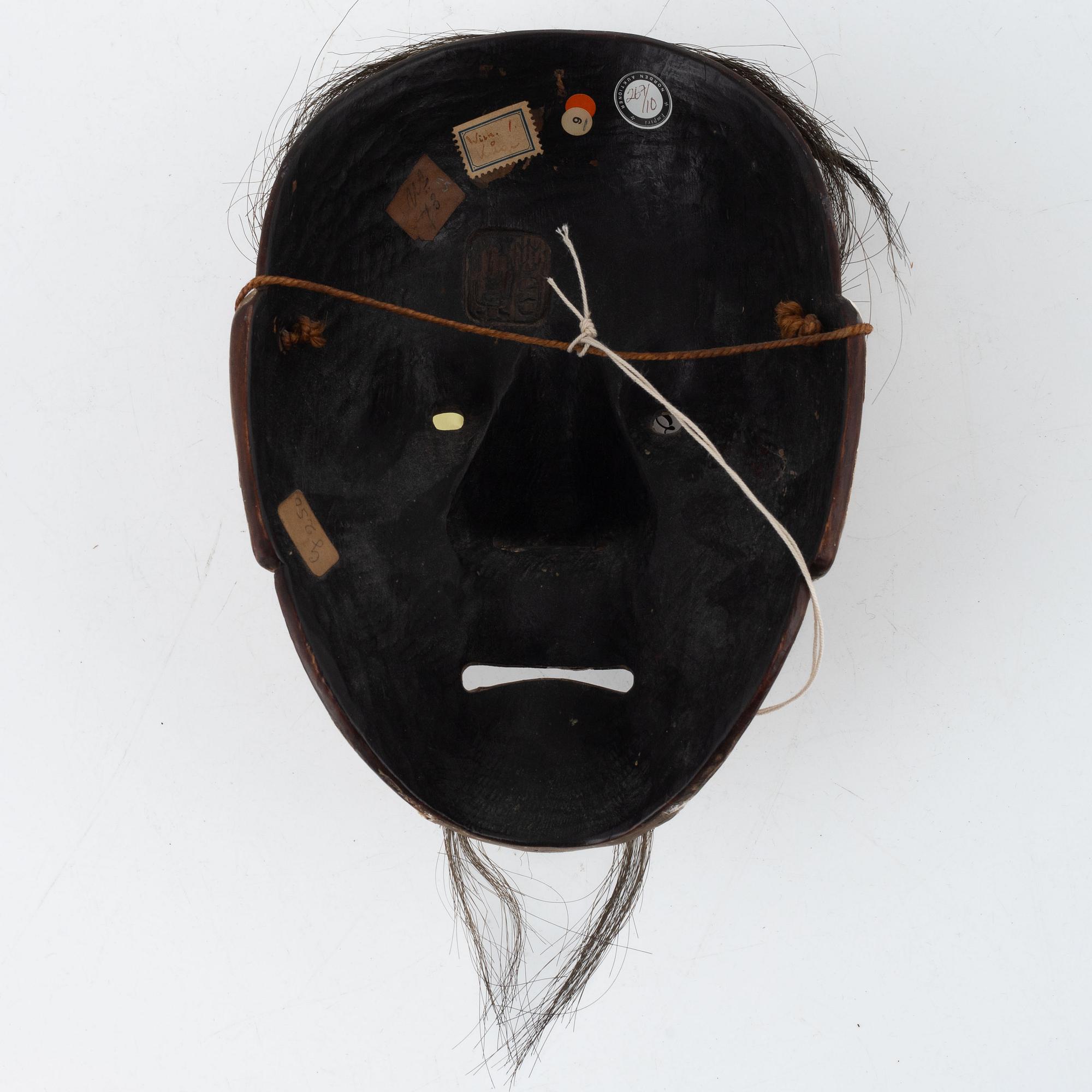 Noh-mask, bemålat trä, Japan, Edo (1603-1868).